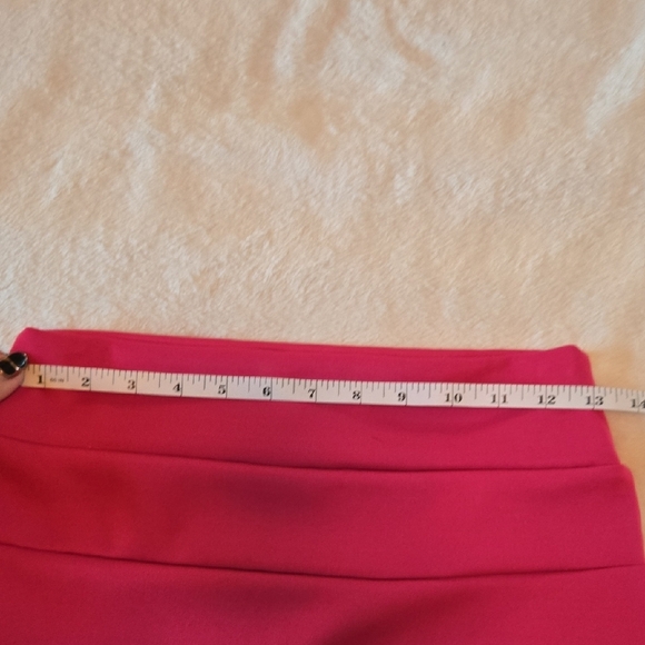 Lola SMALL HOT PINK MINI SKIRT BRIGHT BANDAGE BODYCON HOTTIE SUMMERY BOLD FLIRTY - Picture 7 of 9